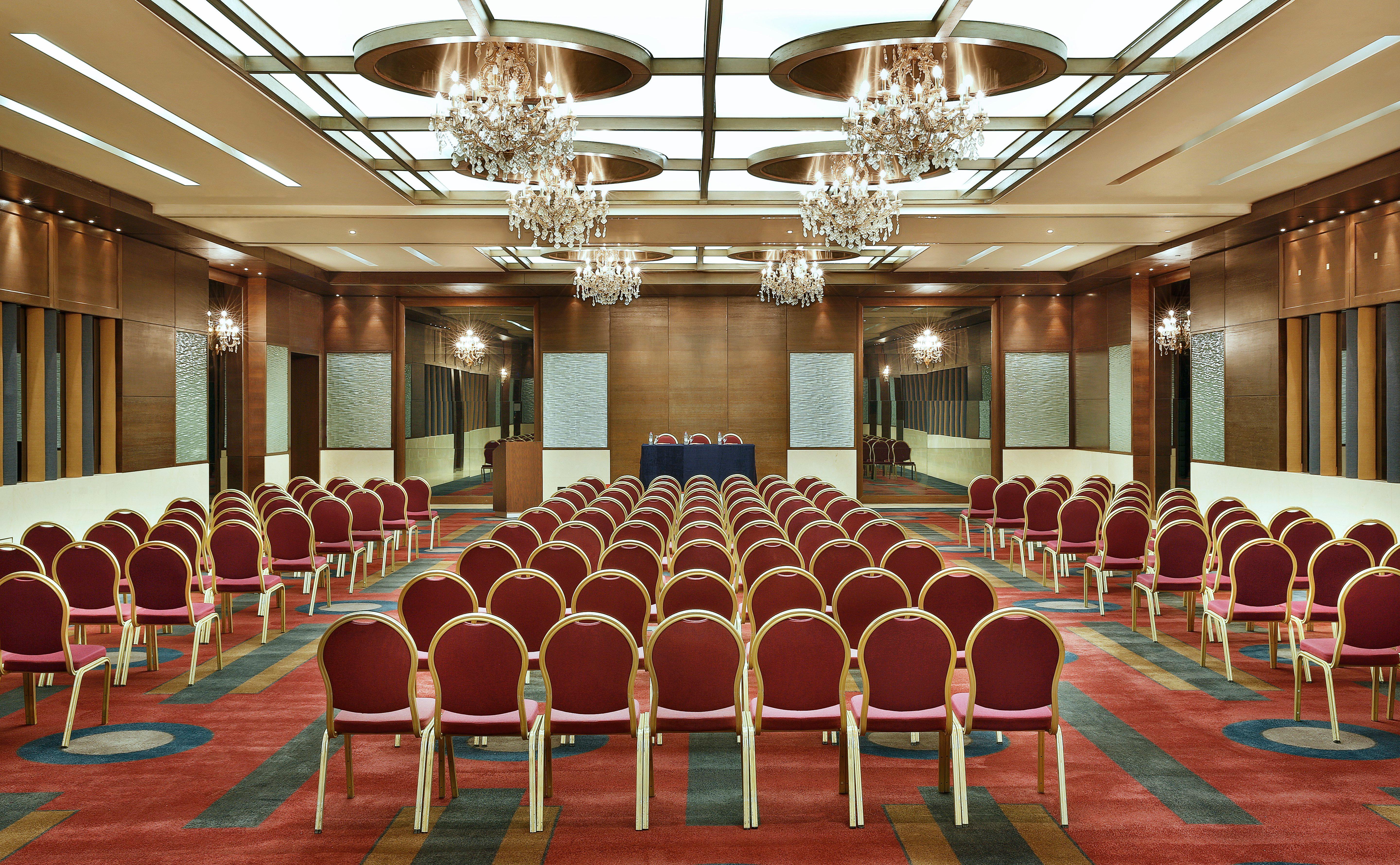 Crowne Plaza Amman By Ihg Hotel Kültér fotó The ballroom