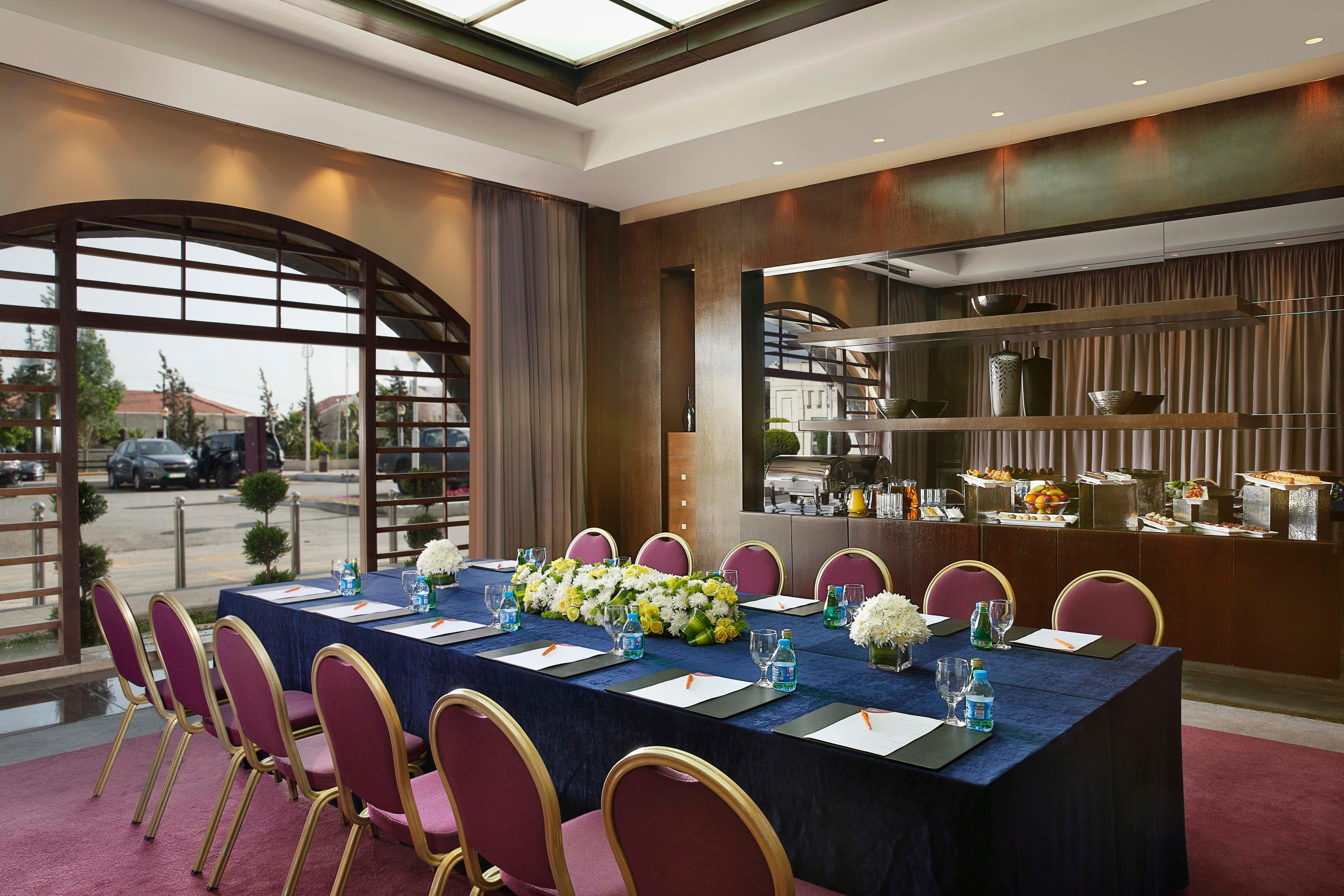 Crowne Plaza Amman By Ihg Hotel Kültér fotó Meeting room