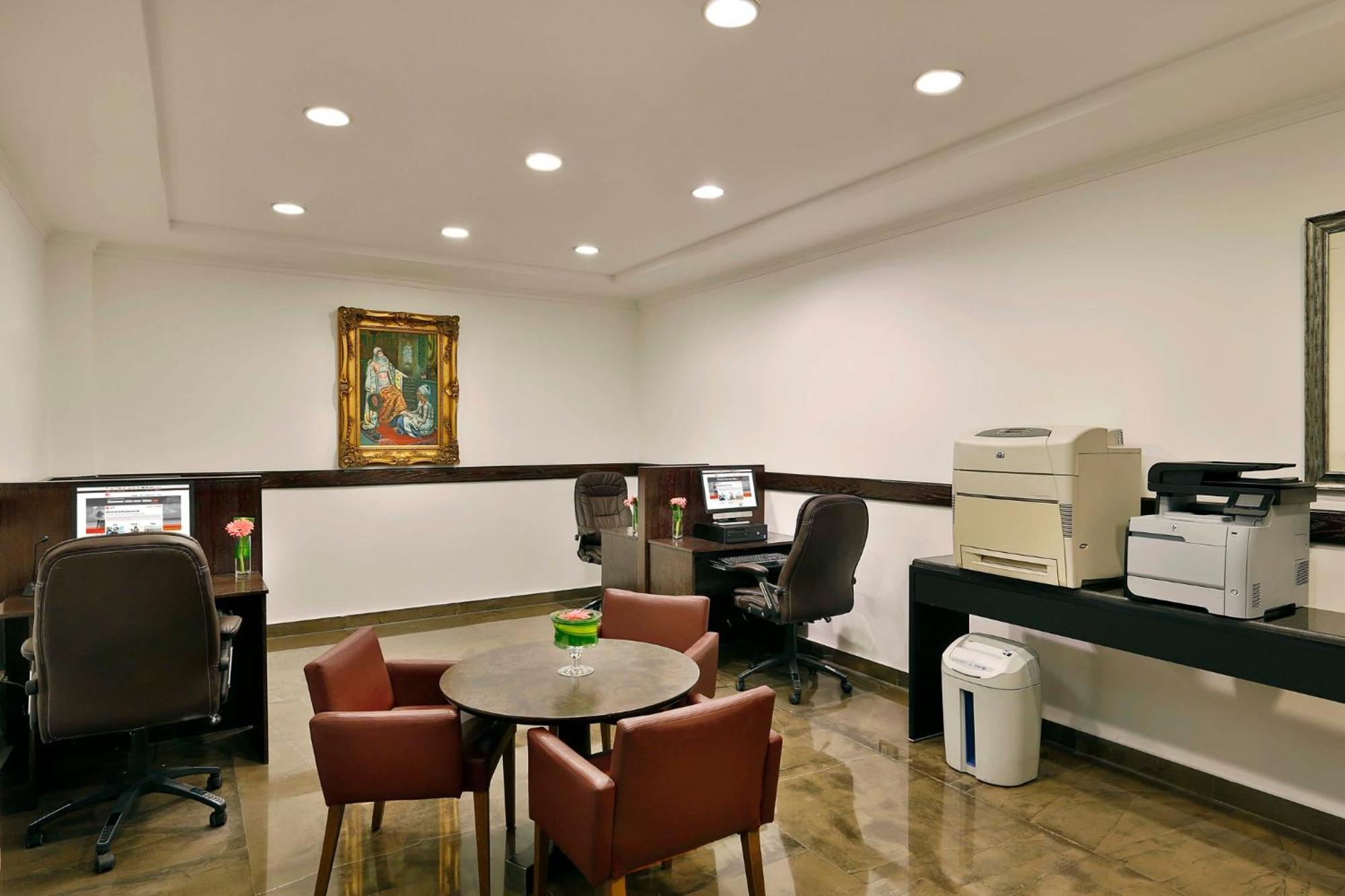 Crowne Plaza Amman By Ihg Hotel Kültér fotó Library