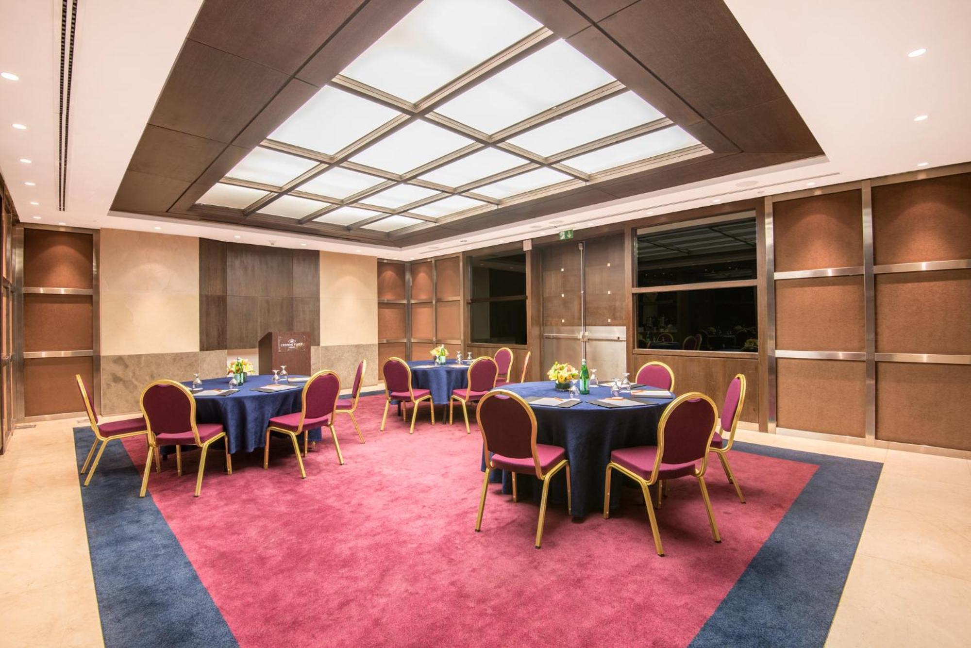 Crowne Plaza Amman By Ihg Hotel Kültér fotó Meeting room